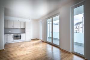 Helle 2-Zi.-Wohnung mit moderner EBK und Balkon