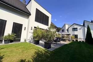 Neuwertige Villa in Best Lage am Golfplatz, Duisburg-Bucholz – Die vollständige Adresse der Immobilie erhältst du vom Anbieter., 47249 Buchholz, Duisburg – Vorschaubild 3