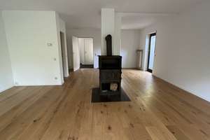 Im Grünen und doch in der Stadt - Doppelhaushälfte mit großzügigem Garten – Die vollständige Adresse der Immobilie erhältst du vom Anbieter., 81245 Obermenzing, München – Vorschaubild 2