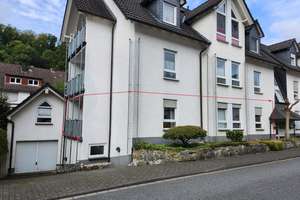 Moderne 3-Zimmer-Erdgeschosswohnung mit Balkon