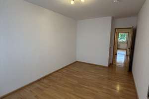 Schöne 3 Zimmer Wohnung mit Gemeinschaftsgarten und Tiefgarage – Die vollständige Adresse der Immobilie erhältst du vom Anbieter., 40591 Wersten, Düsseldorf – Vorschaubild 8