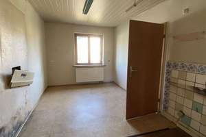 Ein- Zweifamilienhaus mit Scheune, Garagen und großem Grundstück – Die vollständige Adresse der Immobilie erhältst du vom Anbieter., 7338 Drognitz – Vorschaubild 13