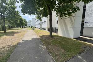 Lifestyle-Highlight: Sanierte 3-Zimmer-Wohnung mit Pool & Sauna in Ingolstadt – Jurastr. 21, 85049 Friedrichshofen-Hollerstauden, Ingolstadt – Vorschaubild 32