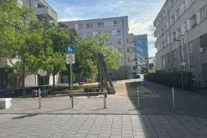 Seniorengerechte 2,5 Zimmer WHG mit Balkon, TG -Platz u EBK – 70372 Seelberg, Stuttgart – Vorschaubild 2