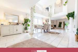 Exklusive Villa mit Einliegerwohnung, Pool & unverbaubarer Aussicht – Garage inklusive – Die vollständige Adresse der Immobilie erhältst du vom Anbieter., 55545 Bad Kreuznach – Vorschaubild 1
