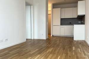 Helle, kleine 2-Zimmerwohnung * Balkon * Einbauküche * Zweitbezug * im grünen Spandau
