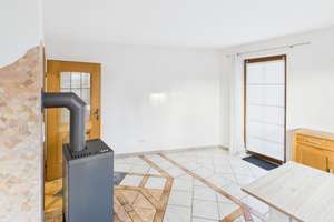 ***Wohnhaus mit zwei Gebäudeteilen in Obersuhl zu verkaufen*** – Die vollständige Adresse der Immobilie erhältst du vom Anbieter., 36208 Wildeck – Vorschaubild 13