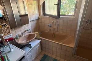 Bad-Cannstatt: Geräumige 4,5-Zi.-Whg. mit 2 Balkone * neue EBK * Garage * TL-Bad * – Die vollständige Adresse der Immobilie erhältst du vom Anbieter., 70374 Schmidener Vorstadt, Stuttgart – Vorschaubild 8