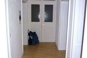 Tolle 3 Zi.-Altbau mit TGL-Bad, Kassettentüren und kleinem Balkon – Herderstraße 9, 65185 Mitte, Wiesbaden – Vorschaubild 8