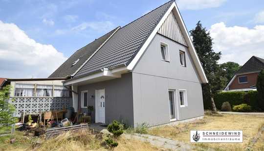 Bild von Neubau aus 2020
mit Einliegerwohnung für 1 Person
am Altbestand
Garage, Garten, Einbauküche u.v.m