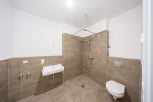 Neubauwohnung mit Fußbodenheizung und Balkon im Erstbezug / WBS 220 erforderlich – Daumstr. 58, 13599 Haselhorst, Berlin – Vorschaubild 9