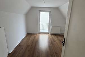 Großzügige Maisonette-Wohnung mit zwei Balkonen in Bremen-Findorff – Die vollständige Adresse der Immobilie erhältst du vom Anbieter., 28215 Findorff-Bürgerweide, Bremen – Vorschaubild 14