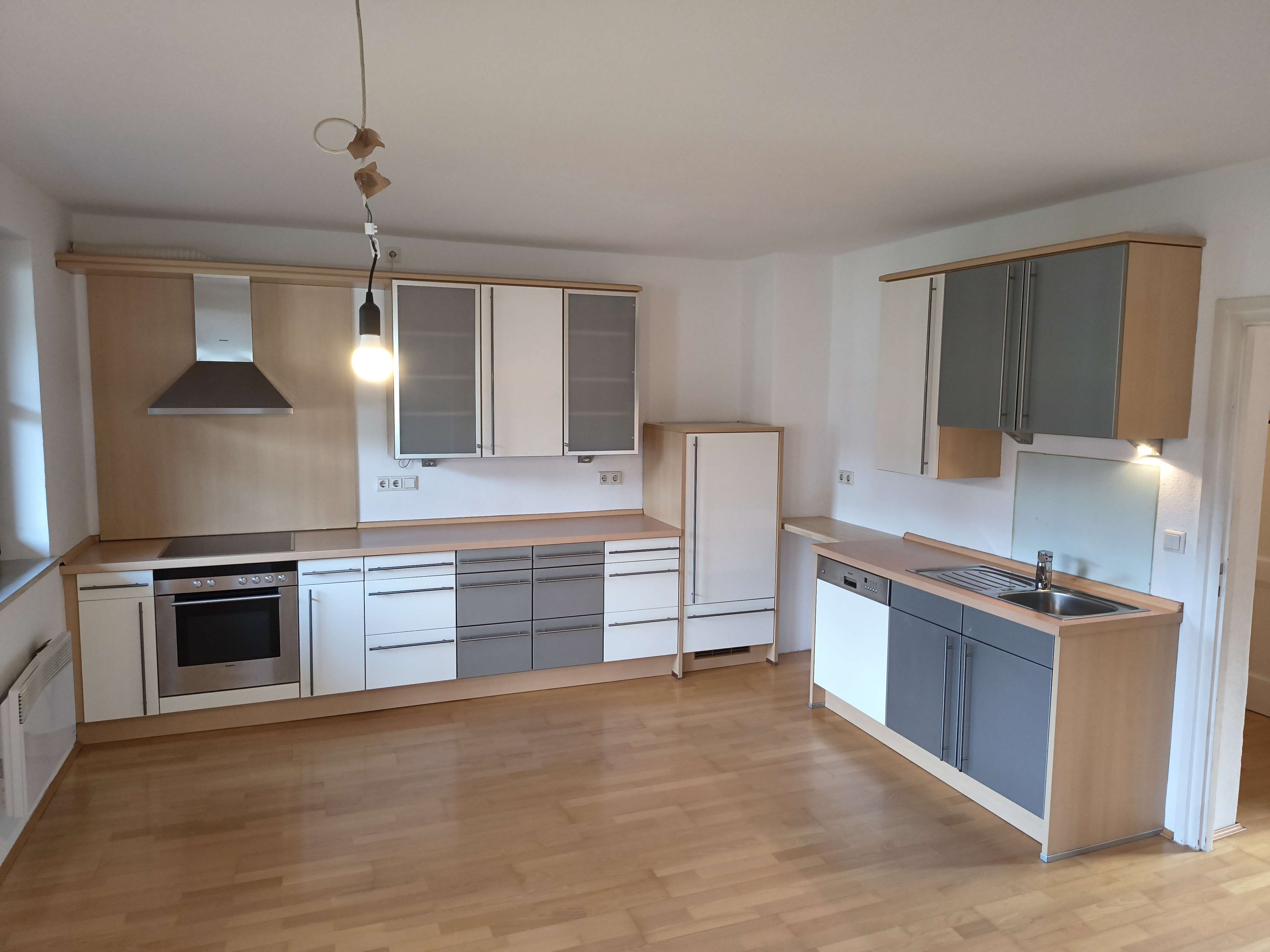 Immobilie in Eschenlohe - Charmante 2-Zi Wohnung im 1. OG mit Tageslichtbad - Bild 0