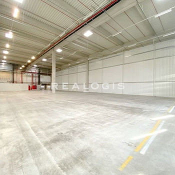 Kirchheim, ca. 1.800 m² Hallen- und Bürofläche zu vermieten