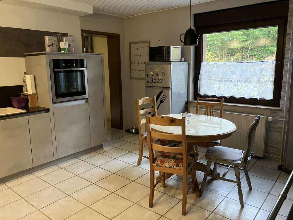 Immobilie in Friedewald - Immobilie mit Schlossblick - Ihr neues Zuhause für die Großfamilie in 57520 Friedewald! - Bild 3