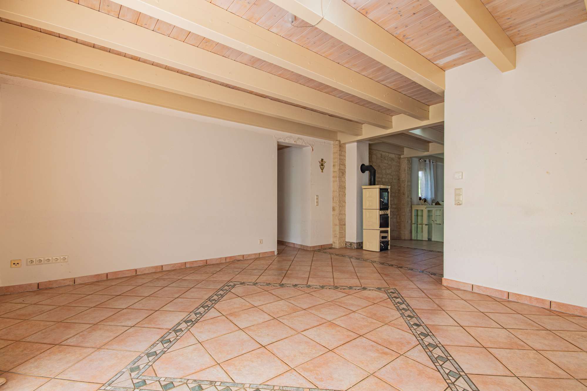 Immobilie in Weilheim - Zwei vielseitig nutzbare Doppelhaushälften mit großem Ausbaupotenzial in Weilheim - Heubach - Bild 1