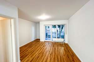 Hochwertige 2-Zimmer-Wohnung mit zwei Balkonen und Aufzug! – Werderstraße 3, 65195 Westend / Bleichstraße, Wiesbaden – Vorschaubild 1
