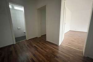 Großzügige 4-Zimmer-Wohnung im Essener Süden! – Jacobsallee 4, 45239 Heidhausen, Essen – Vorschaubild 2