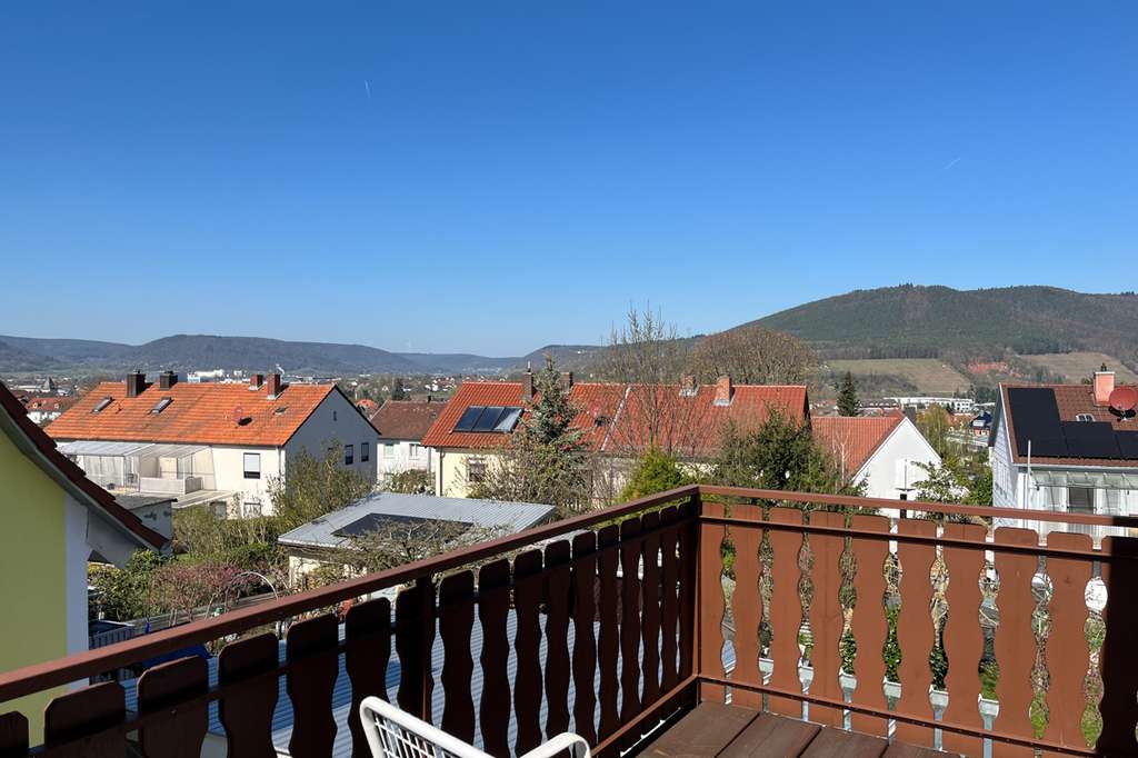 Immobilie in Miltenberg - Zuhause mit Weitblick – Charmante Doppelhaushälfte mit traumhafter Aussicht in Miltenberg - Bild 2