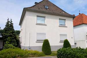 Solides Dreifamilienhaus in Nahne: EG und DG frei – Die vollständige Adresse der Immobilie erhältst du vom Anbieter., 49082 Nahne, Osnabrück – Vorschaubild 2