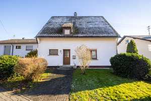 Großzügiges Einfamilienhaus mit tollem Grundstück – Altenkirchen (Westerwald) (Kreis) – Vorschaubild 1