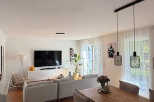 Moderne, offen gestaltete 2-Zi.-EG-Whg. mit EBK/ Terrasse ideal für Single oder Paar. Keine WG.