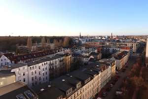 Gute Aussicht für Ihr Kapital -  Wohnung in Innenstadtlage von Rostock mit Süd-West-Balkon! – Die vollständige Adresse der Immobilie erhältst du vom Anbieter., 18057 Kröpeliner-Tor-Vorstadt, Rostock – Vorschaubild 1
