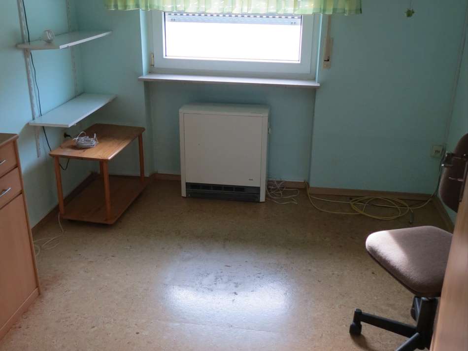 Büro/kleines Schlafzimmer 2...