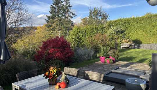 Bild von Gepflegtes Einfamilienhaus mit Doppelgarage (provisionsfrei)