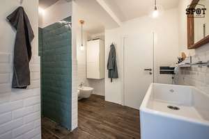 MÖBLIERT: Hochwertiges Einfamilienhaus mit Garten und Pool in München – Die vollständige Adresse der Immobilie erhältst du vom Anbieter., 80933 Lerchenau-Ost, München – Vorschaubild 19