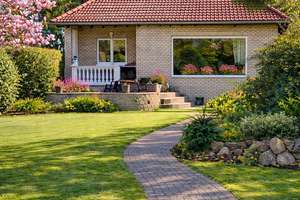 Energieeffizientes Einfamilienhaus mit Garten, Sauna & Ausbaureserve