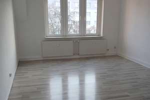Wohnen im 7. Himmel: 3-Zimmer-Dachgeschoss mit Flair – 4600 Altenburg – Vorschaubild 4