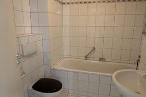 Kapitalanlage oder Eigennutzung – renoviertes Apart. in Rheinlage, Aufzug und Fitnessstudio im Haus – Böckingstr. 61, 50163 Mülheim (Ortsteil), Köln – Vorschaubild 11