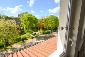 *** SONNIGER BALKON IN DER ENDETAGE*** - helle renovierte 2-Zimmer-Wohnung mit LIFT – Timmendorfer Straße 00, 22147 Rahlstedt, Hamburg – Vorschaubild 2