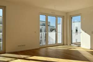LICHTVERWÖHNT  .  OPTIMAL AUFGETEILT  .  GEHOBEN AUSGESTATTET – Die vollständige Adresse der Immobilie erhältst du vom Anbieter., 81249 Lochhausen, München – Vorschaubild 3