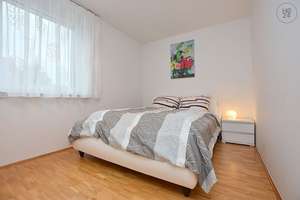Schön möblierte Wohnung mit Südbalkon in Stuttgart Feuerbach – Die vollständige Adresse der Immobilie erhältst du vom Anbieter., 70469 Feuerbach-Mitte, Stuttgart – Vorschaubild 2