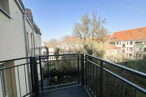 Stilvoll sanierter Altbau mit Balkon im Leipziger Süden: Erstbezug mit Echtholzdielen – Biedermannstraße 109, 4277 Connewitz, Leipzig – Vorschaubild 6