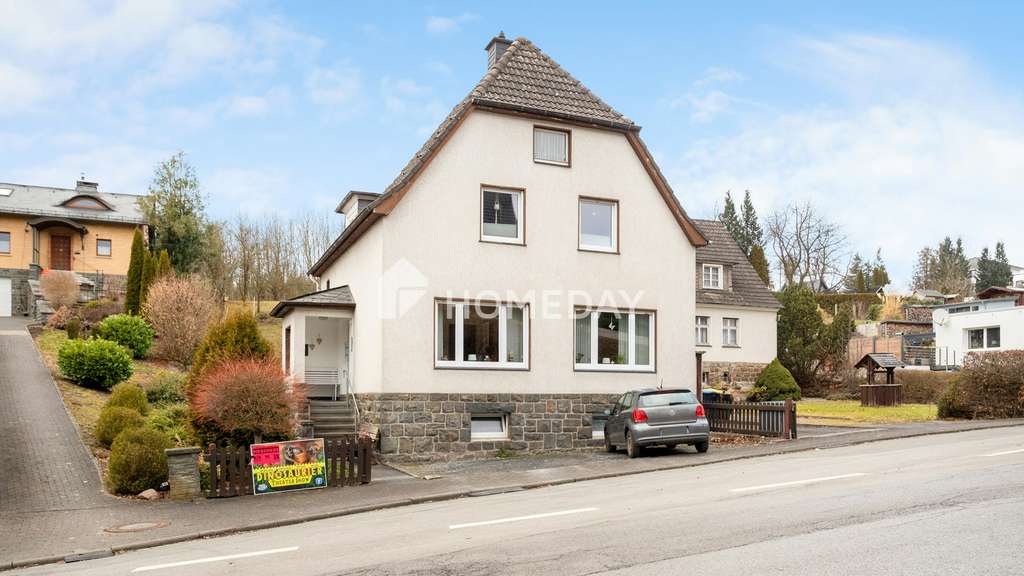 Immobilie in Meschede - Zweifamilienhaus mit sonnigem Garten auf ca. 940 m² Grundstück - Bild 2