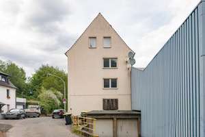 Mehrfamilienhaus mit Entwicklungspotenzial in Hagen – 8 Einheiten & attraktive Perspektiven – Die vollständige Adresse der Immobilie erhältst du vom Anbieter., 58135 Haspe-Ost, Hagen – Vorschaubild 3