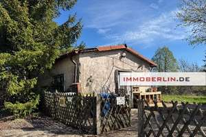 IMMOBERLIN.DE - Sanierungsgelegenheit! Charaktervolles Haus & Nebengebäude auf Südgrundstück – Die vollständige Adresse der Immobilie erhältst du vom Anbieter., 15344 Strausberg – Vorschaubild 2