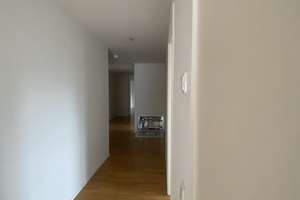 Schöne,helle, Erdgeschosswohnung mit großer Terrasse, EKB, 2x Bäder, Kellerraum – Tunnelstraße 2, 70469 Bahnhof Feuerbach, Stuttgart – Vorschaubild 2