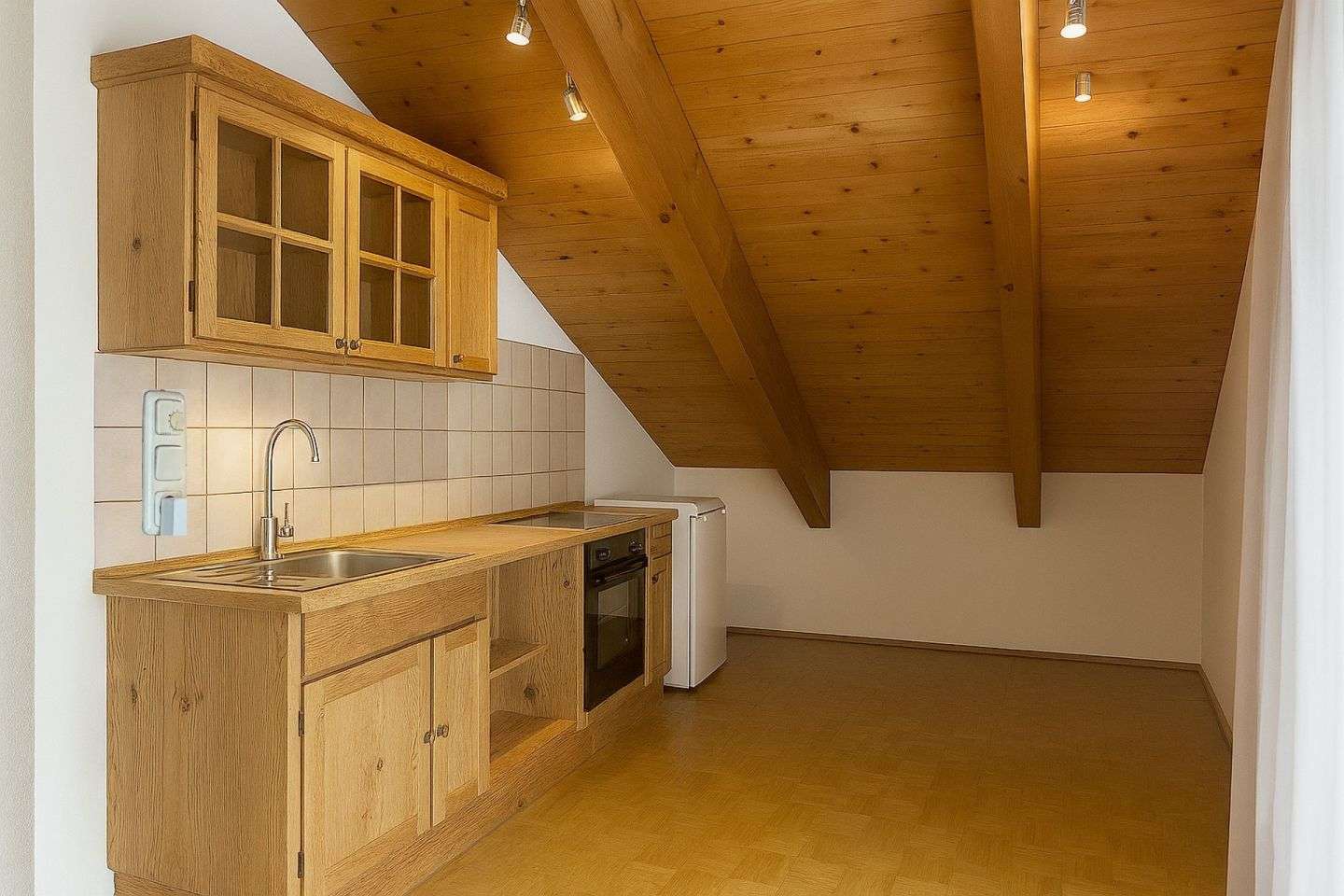 Immobilie in Ohlstadt - Ohlstadt: Gemütliches Dachgeschoss-Appartement mit Balkon, vermietet - Bild 0