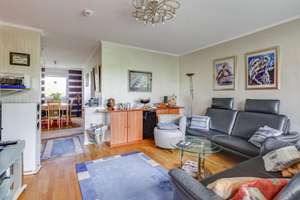 Komfortable 3-Zimmer-Wohnung mit Aufzug, Südbalkon und modernisiertem Interieur – Die vollständige Adresse der Immobilie erhältst du vom Anbieter., 12353 Buckow, Berlin – Vorschaubild 2