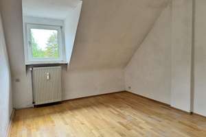 Moderne DG-Wohnung 98 qm, luftiges Wohnzimmer – Alsenplatz 3, 45138 Huttrop, Essen – Vorschaubild 13