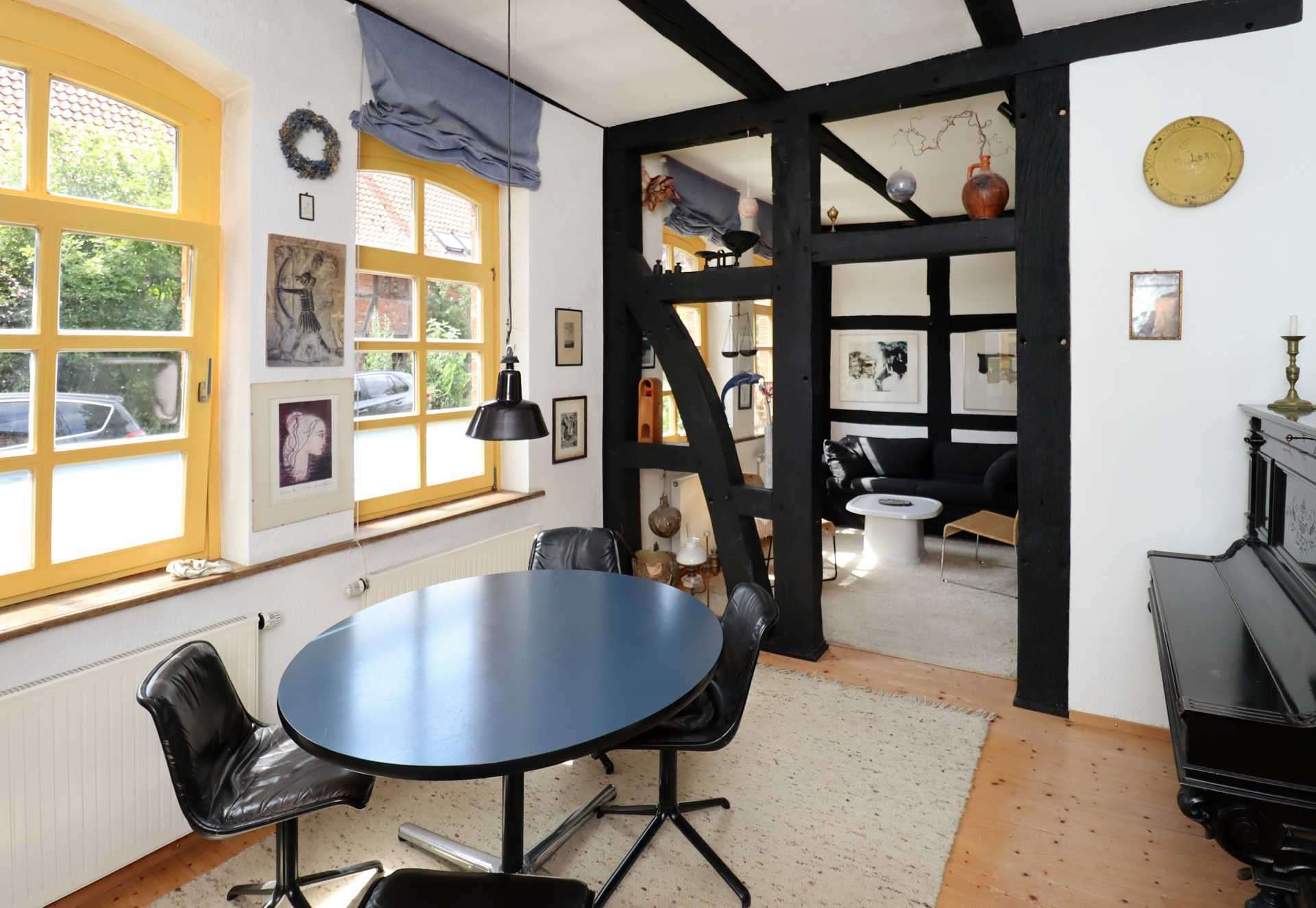 Immobilie in Bad Münder am Deister - Historisches Einfamilienhaus in dörflicher Hofanlage - Bild 2