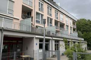 Charmante und ruhige Terrassenwohnung in Oberföhring