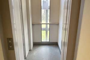 Toller Wohnkomfort im Hinterhaus, ab Oktober: 2 Zimmer im 1. OG mit Balkon, Gäste-WC & Carport! – Jakobstraße 13, 2826 Innenstadt, Görlitz – Vorschaubild 5
