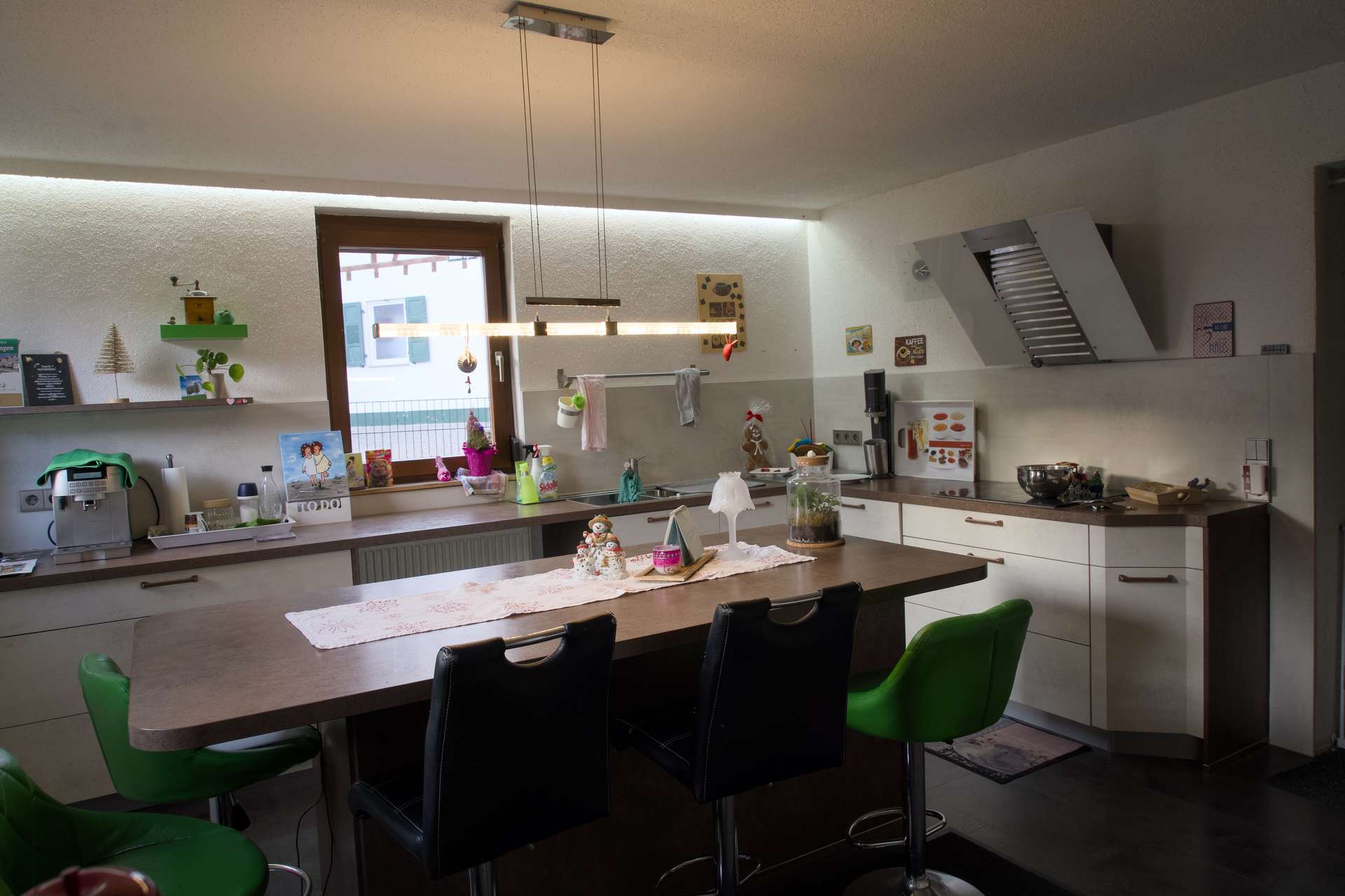 Immobilie in Gäufelden - Gemütliches Einfamilienhaus in Gäufelden – modernisiert, gemütlich & bezugsbereit - Bild 1