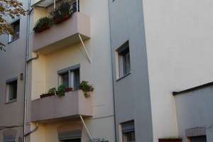 40 m2 WHG: 1,5 Zi-K-D-B, ruhig, gepfl. Altbau, provisionsfrei – Gustav-Poensgen-Str. 37, 40215 Friedrichstadt, Düsseldorf – Vorschaubild 1