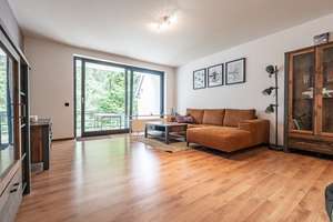 Gepflegtes Split-Levenhaus mit komplett neue Bäder, Balkon und Terrasse in ruhiger Wohnlage – Die vollständige Adresse der Immobilie erhältst du vom Anbieter., 21077 Eißendorf, Hamburg – Vorschaubild 1